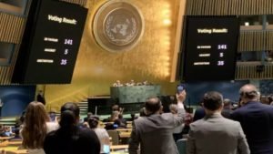 3月2日，联合国大会紧急特别会议通过乌克兰局势决议草案。